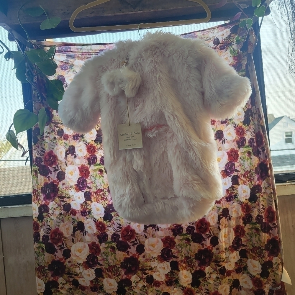 NWT London & Cole Pom-Pom Luxe Pink Faux Fur Bunting Suit Sack Size 0-6 Months